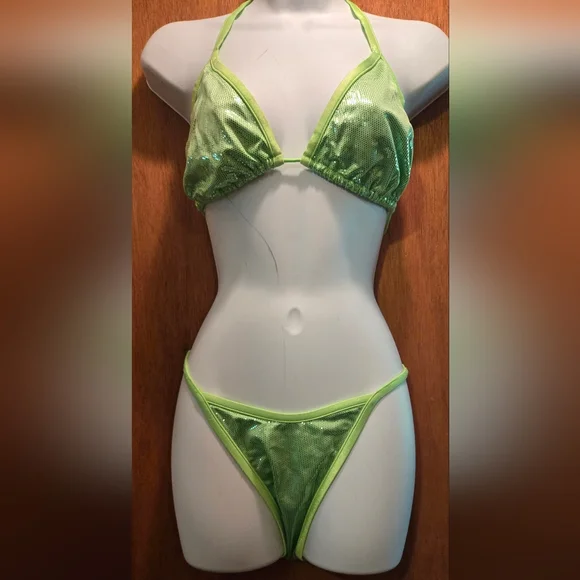 VENUS chartreuse/lime green Sparkly Brazilian cut bikini new no tags SzM/D - Picture 2 of 13